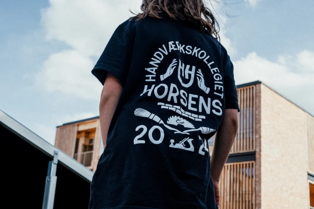 Håndværkskollegiet i Horsens - beboer med T-shirt